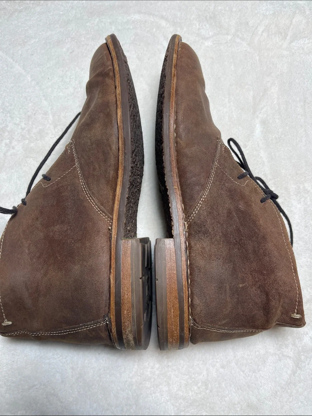 Trask Brown Suede Chukka Boots with Black Laces Size 8.5 Men’s